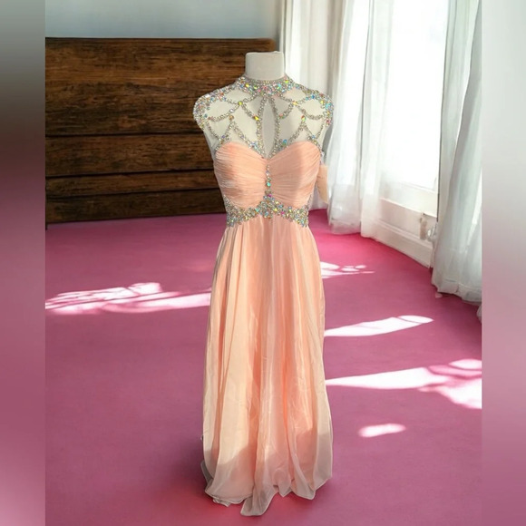 Cinderella Gemstone Gown Prom!! - Picture 1 of 6